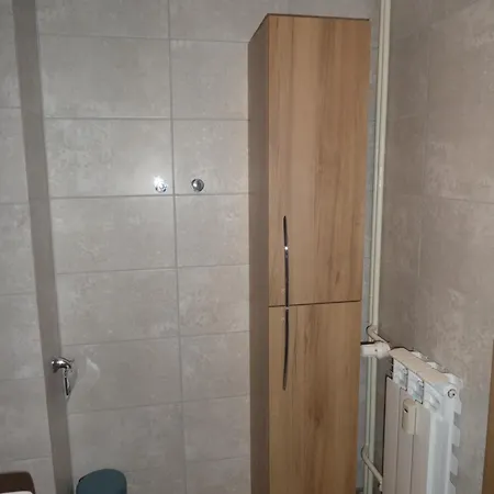 Yellow Dragon Apartman